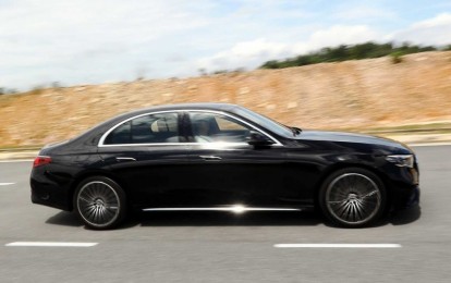 Mercedes-Benz E 350e sắp về Việt Nam 'ăn xăng' chỉ 1,98 lít/100 km, giá dự kiến gần 3,4 tỷ đồng